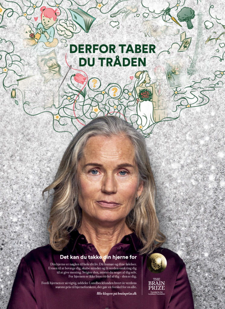 A campaign poster featuring a close-up portrait of a mature woman with silver-grey hair looking directly forward. Above her head, a cloud of playful, stylized green doodles shows memories and thoughts like a bride, a baby, a book, a passport, and question marks. The bold green headline reads 'DERFOR TABER DU TRÅDEN' (That's why you lose the thread), with an explanatory paragraph about memory beneath her.